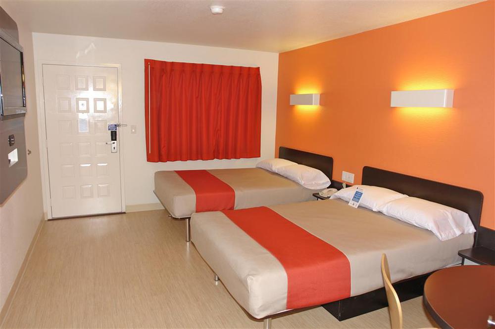 Motel 6-Bishop, Ca Bilik gambar