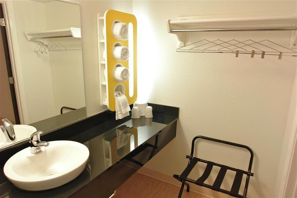 Motel 6-Bishop, Ca Bilik gambar
